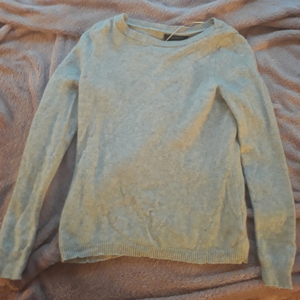 Soft grey cashmere Tahari sweater